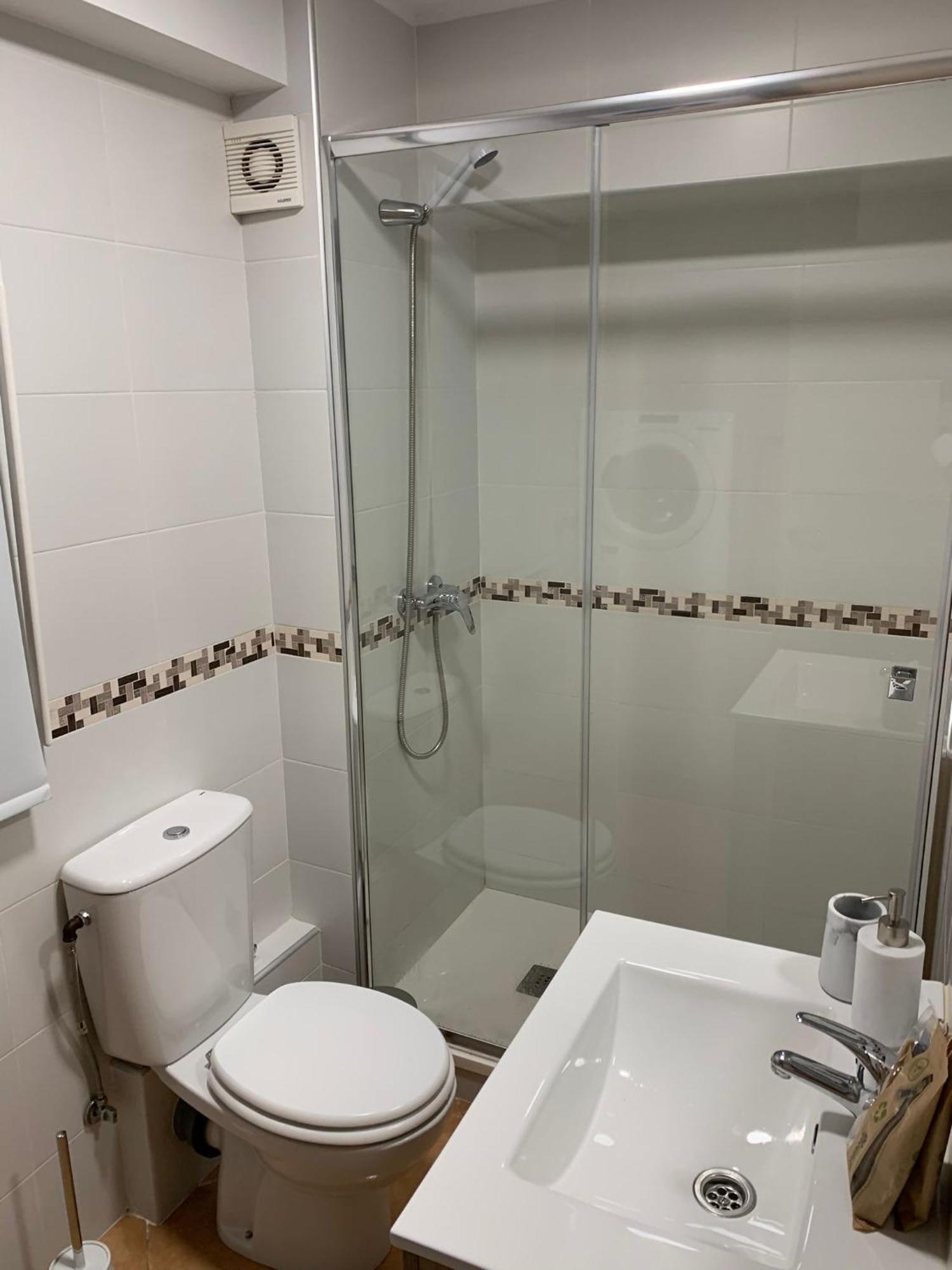 Apartamento Avenida Velazquez Planta Primera مالقة المظهر الخارجي الصورة